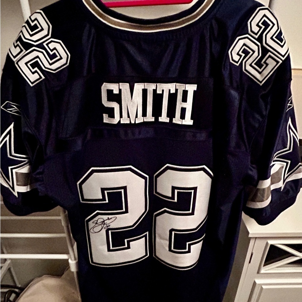 🏈Say What?! Who? 🫨Autographed Emmitt Smith Reebok NFL Jersey Number 22!